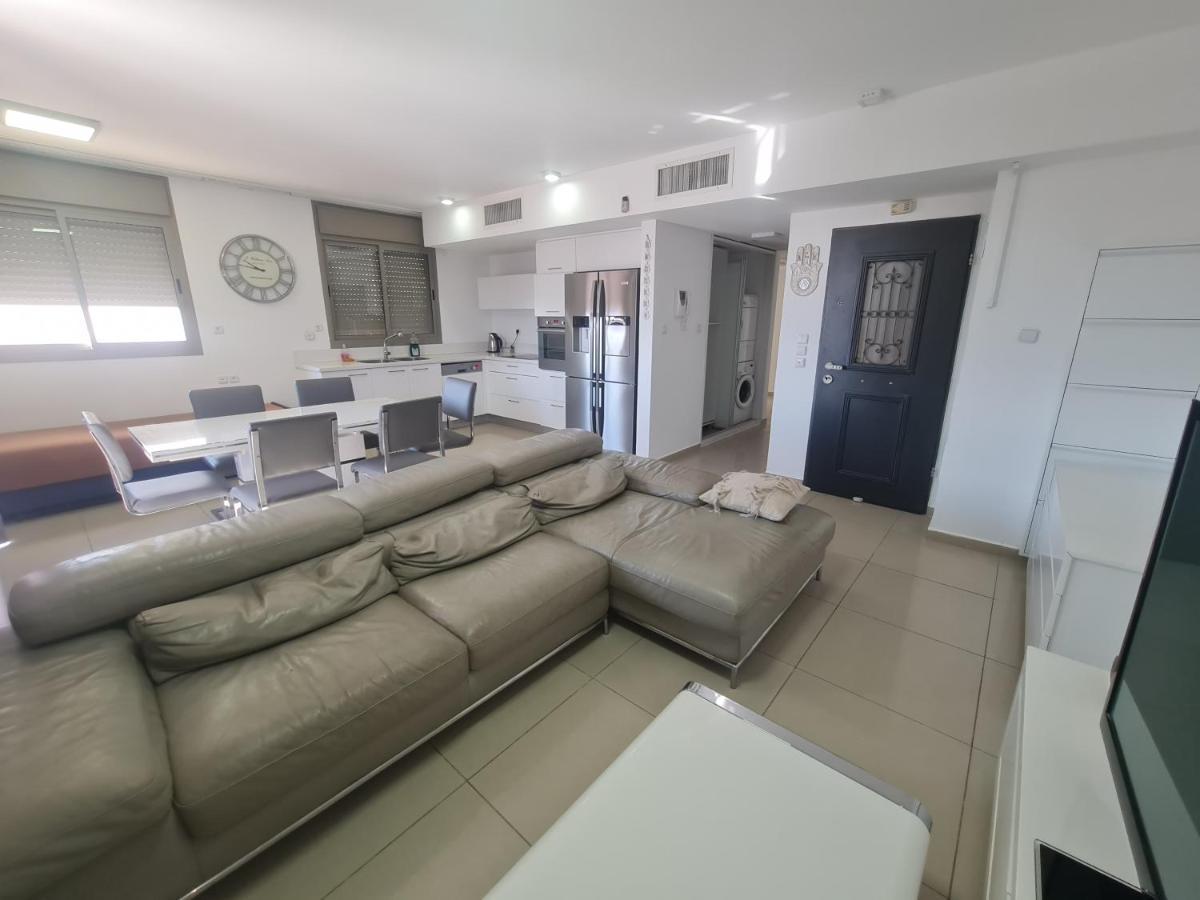 Top-Luxury Exclusive Аpt With Jacuzzi In Front Of The Sea Eilat Buitenkant foto