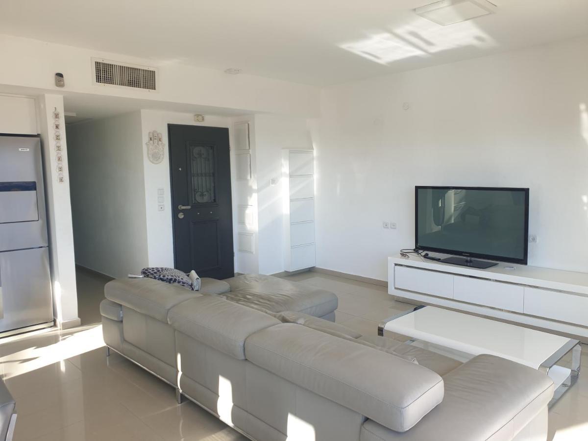 Top-Luxury Exclusive Аpt With Jacuzzi In Front Of The Sea Eilat Buitenkant foto