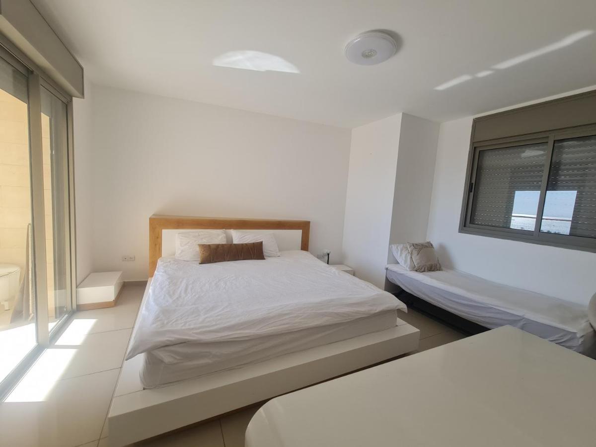 Top-Luxury Exclusive Аpt With Jacuzzi In Front Of The Sea Eilat Buitenkant foto