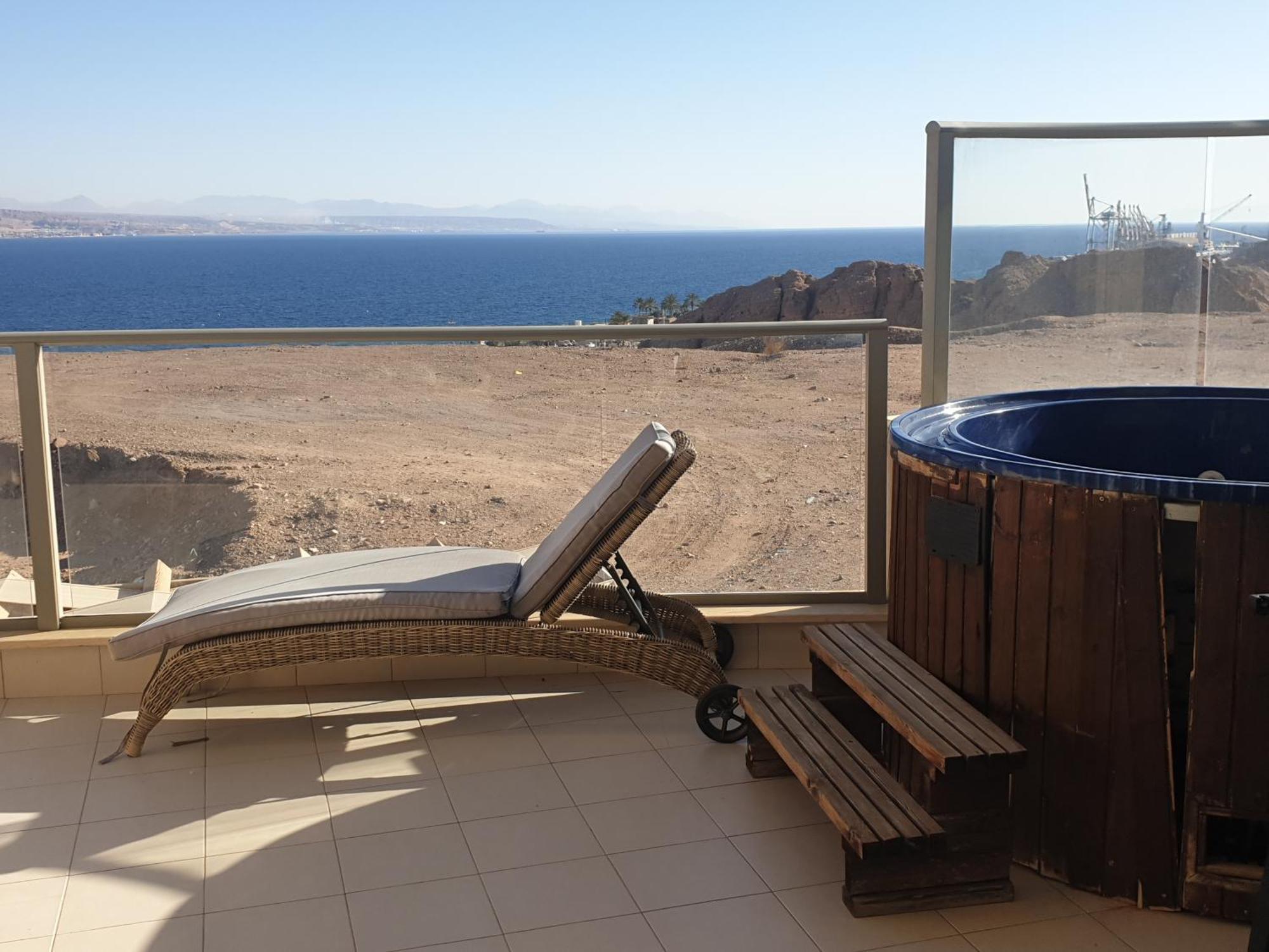 Top-Luxury Exclusive Аpt With Jacuzzi In Front Of The Sea Eilat Buitenkant foto